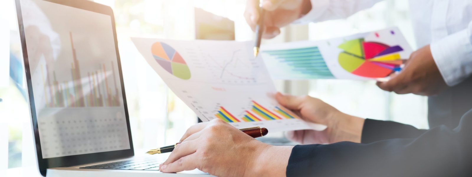 Common Data Governance Challenges & Solutions Image